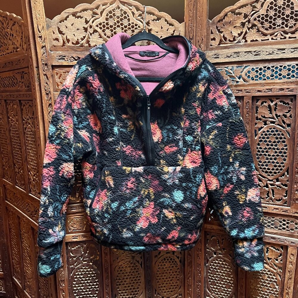 Prana Polar Escape Black Floral Hooded Sherpa Jacket Half Zip, size Small